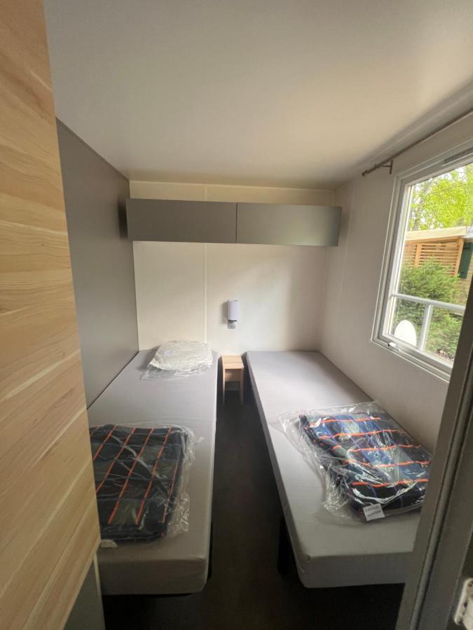 Mobil Home Du Lac - Camping 4 Etoiles Aureilhan  Exteriör bild